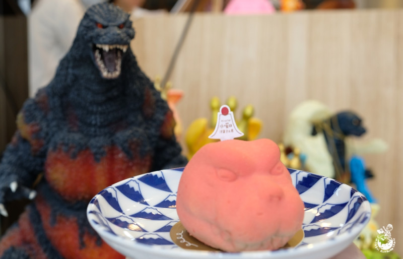 水曜日洋菓子工房-男生也瘋狂的恐龍慕斯，美術館周邊人氣甜點店！