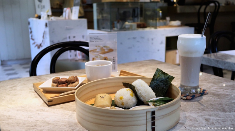 【食。台北】大安區CAFÉ DE RIZ 米販咖啡 ♫ 健康創意日式飯糰體驗 ♬