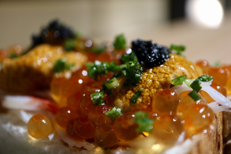 『基隆美食』手塩日式鐵板居食屋。接近廟口夜市～很創新的日式鐵板串料理居酒屋！