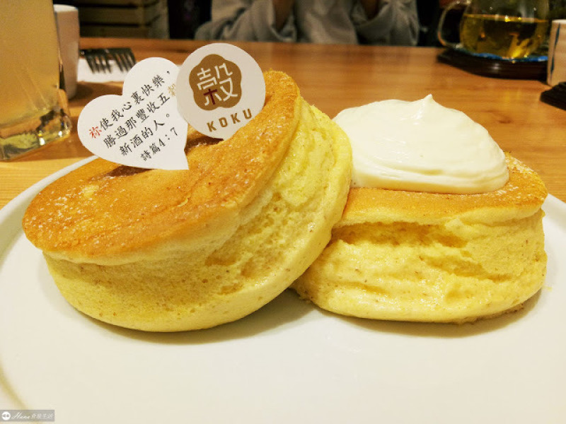 【台北大安】KOKU café 榖珈琲 | 現點現做高人氣舒芙蕾鬆餅 蓬厚鬆軟 濕潤綿密 雞蛋香氣十足 