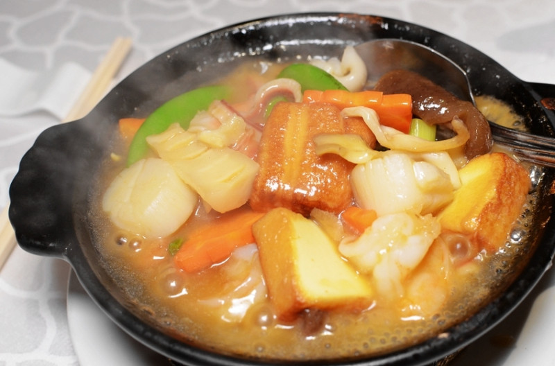 王朝玉蘭軒，推薦脆皮鴨鍋巴、上海菜飯實在太好吃了！