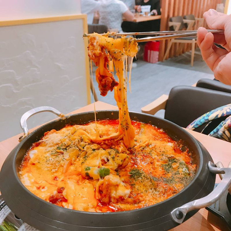 南京復興站 TaeBak 韓式特色料理(南京店) | 邪惡起司雞 海鮮煎餅 平價美味的道地韓國料理