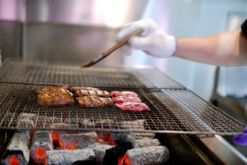 板橋【吉村·牛舌 Yoshimura】：大台北地區第一家日式炭烤牛舌飯專賣餐廳