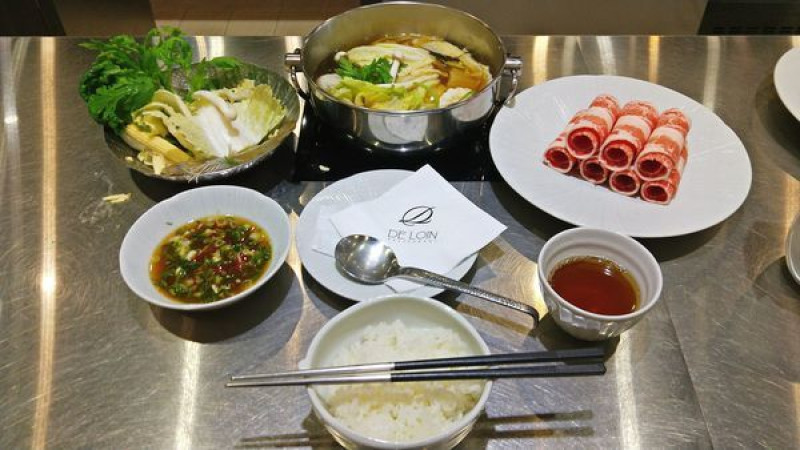 台北美食｜De Loin 德朗火鍋 明水店-法式頂級享受-滴鑽澄清雞湯