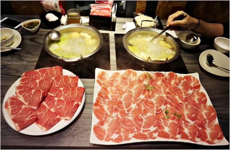 [台北中山]好食多涮涮屋南西店|肉食主義者絕對不能錯過的火鍋，店家還會招待肉盤呦！