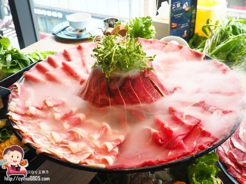 挑戰桃園史上最便宜的318元壽喜燒吃到飽，還有每天限量五組1.2公斤的大仙肉盤，就是要讓你吃到怕!!