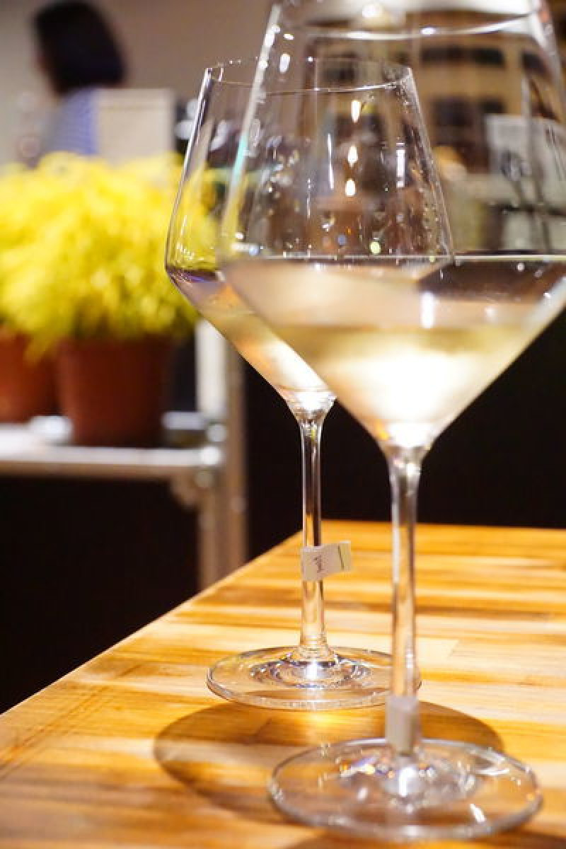  [Russell Restaurant] 台北 士林 周五夜晚 陽明山的WINE PARTY 紅白酒暢飲 新菜單上市 