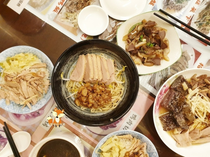 台中西區 │ 美村鴨肉飯 不在美村路上的台南美味料理 魯味 意麵也別錯過 今天吃什麼