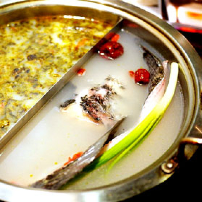 【台北】雲之南麗江斑魚火鍋 ~ 桌邊現片!! 老饕們不能錯過的鮮魚料理火鍋~