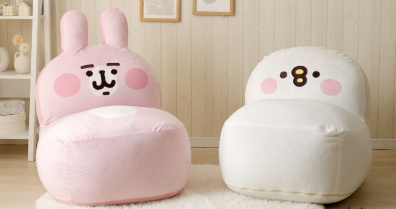 就想窩在粉紅兔兔身上！日本萌翻天「卡娜赫拉沙發」超療癒上市，少女療癒系「粉紅兔兔沙發、P助沙發」，陪你耍廢放空一整晚。