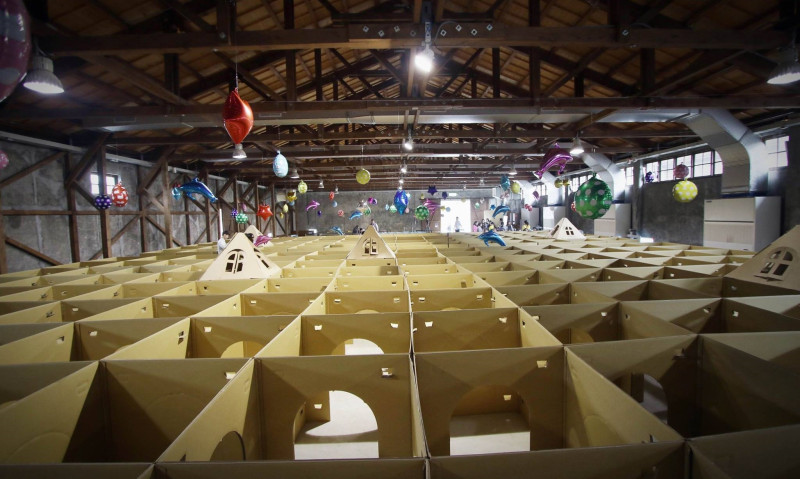 兒童節免費玩全台最大紙迷宮！宜蘭最新美拍聖地-中興文創園區打造200格「童玩紙迷宮」，大人小孩都好拍好玩，絕對讓你的美拍照瘋狂被按讚。