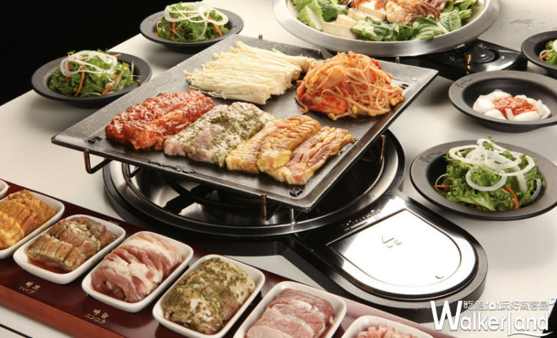 台中肉控必吃！韓國超人氣「八色烤肉」台中一號店正式插旗，慶開幕免費送「太陽花豬後腿肉」一個月。