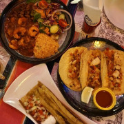 Teotihuacán 墨西哥料理 - 勁辣惡魔蝦、道地墨西哥雞肉粽子、塔可，還有調酒可享用 ! 台北東區美食推薦