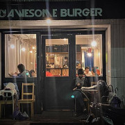 [信義區美食] AWESOME BURGER 澳森漢堡 台北CP值高的美式餐廳