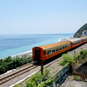 【多良車站】全臺灣最美的火車站  山海藍天景色渾然天成  地點在那裏 附近美食 火車時刻表