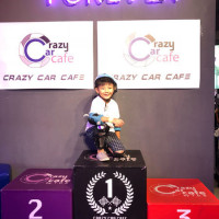 Kelly mao在Crazy Cart Café甩尾卡丁車主題式餐廳 pic_id=4575054