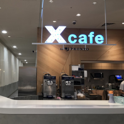 台灣橫濱八景島水族館的綠洲、痠腿人的浮木「X cafe by PRONTO 企鵝咖啡館」