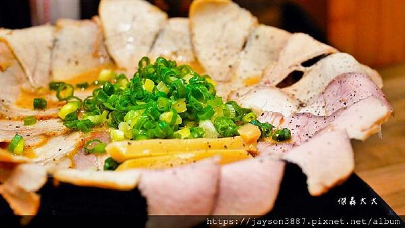【食記】台北| 中山* 鷹流東京醬油拉麵蘭丸 保證吃飽的浮誇爆量叉燒拉麵